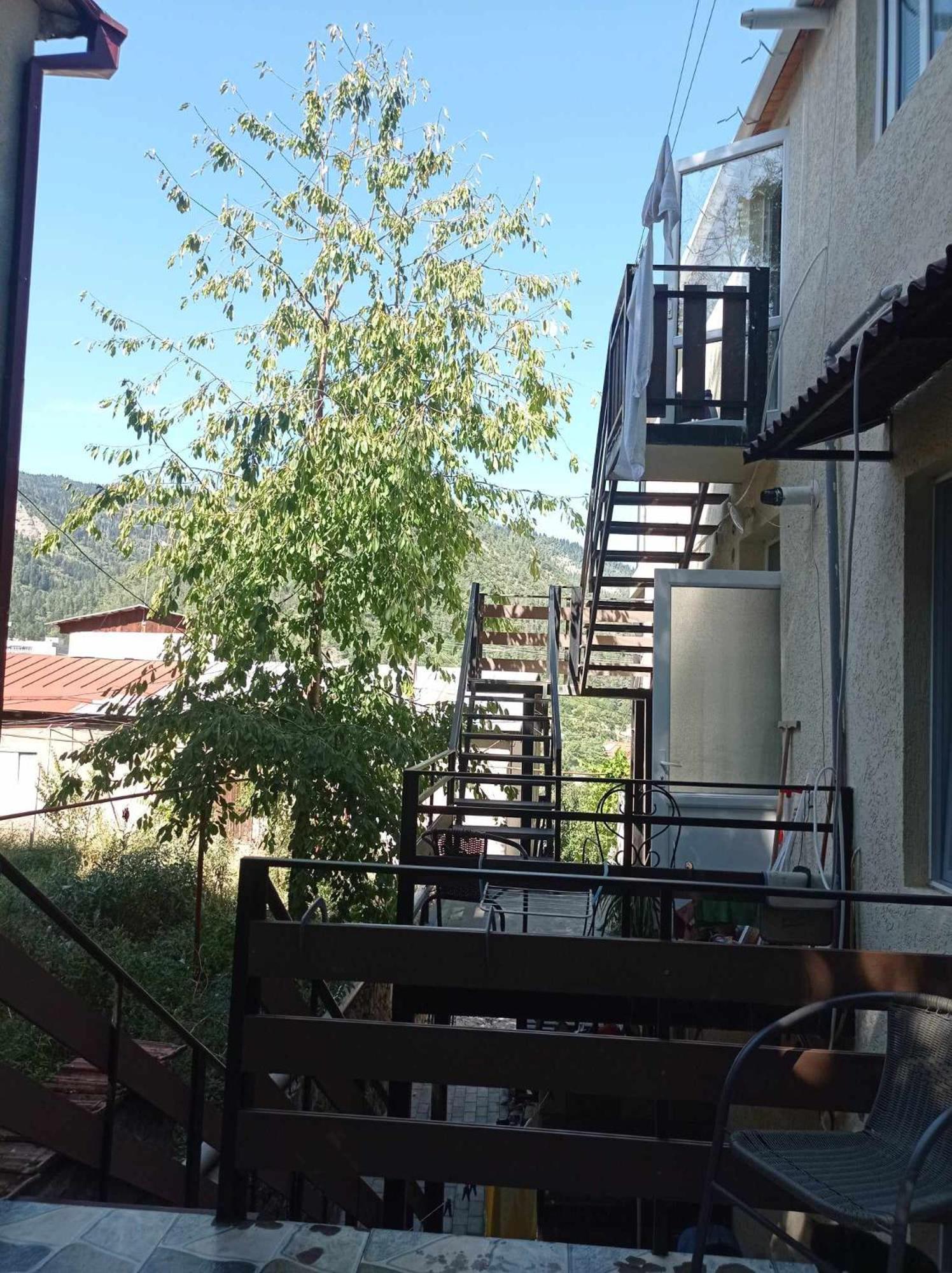 Cosy Apartment Borjomi Bagian luar foto